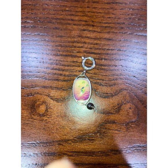 6 Silver-Tone charms/pendants! - Picture 6 of 7